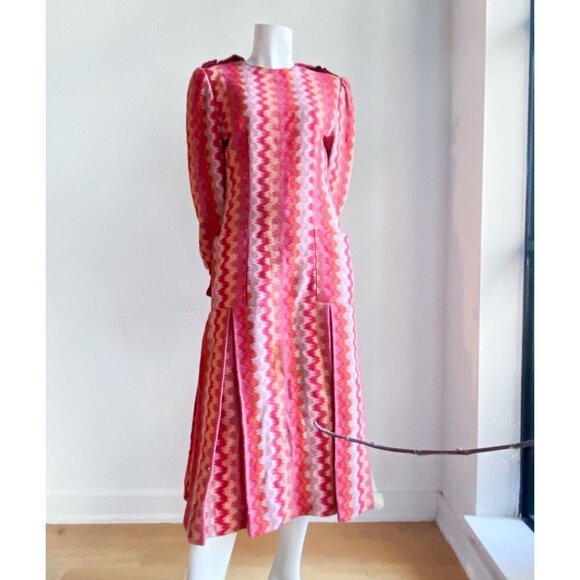 Vintage Chevron  Print Pink Tones Dropped Waist Patch Pockets Pleated Midi Dress - Picture 4 of 9